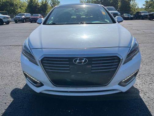 Diamond White Pearl 2017 Hyundai SONATA Hybrid Limited