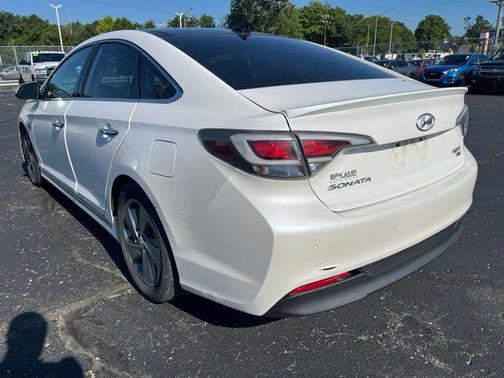 Diamond White Pearl 2017 Hyundai SONATA Hybrid Limited