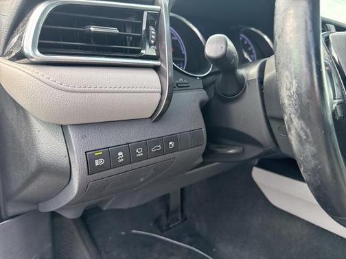 2018 Toyota Camry Hybrid XLE