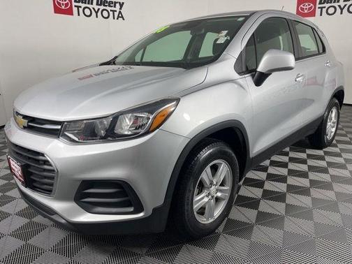 Silver Ice Metallic 2018 Chevrolet Trax LS