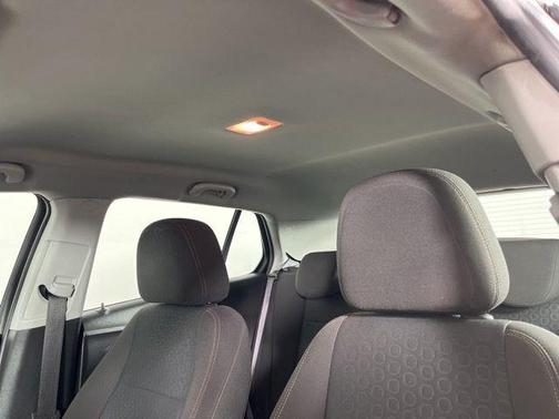 Silver Ice Metallic 2018 Chevrolet Trax LS