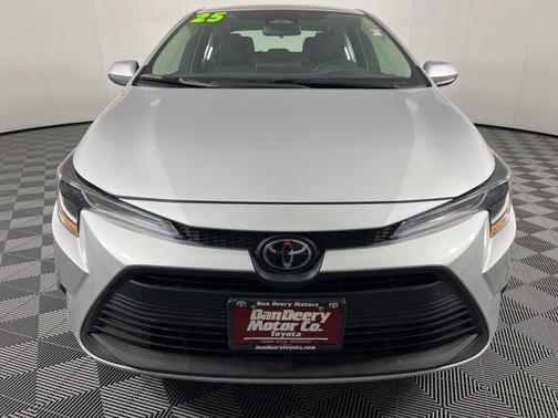 01f7 2025 Toyota Corolla LE