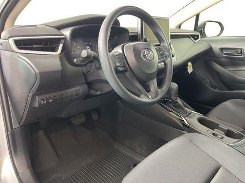 01f7 2025 Toyota Corolla LE