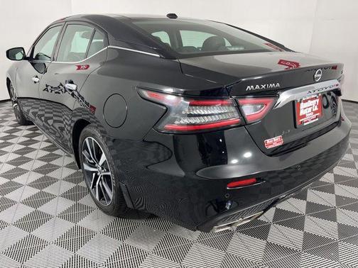 Super Black 2023 Nissan Maxima SL