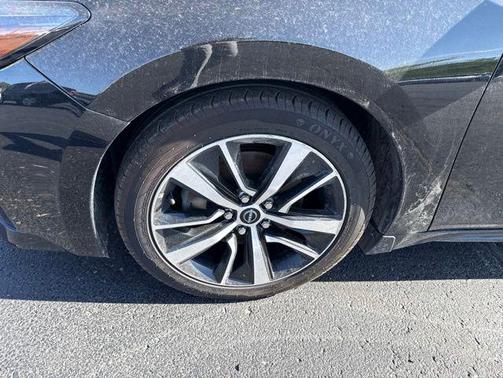 Super Black 2023 Nissan Maxima SL