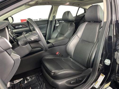 Super Black 2023 Nissan Maxima SL