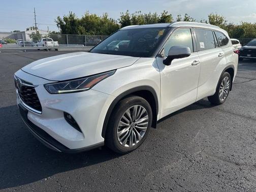 2021 Toyota Highlander Platinum
