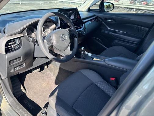 2021 Toyota C-HR LE