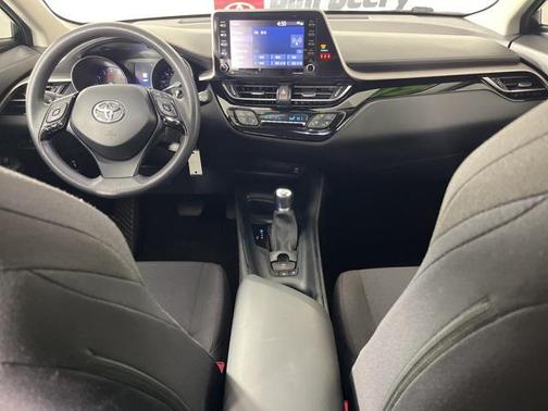 2021 Toyota C-HR LE