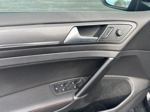 2021 Volkswagen Golf GTI 2.0T SE