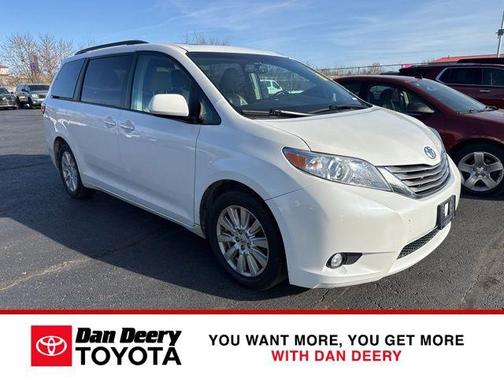 2017 Toyota Sienna XLE Premium