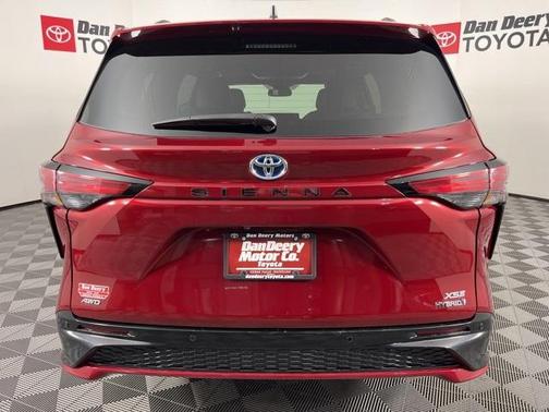 2024 Toyota Sienna XSE 7 Passenger