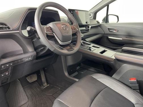 2024 Toyota Sienna XSE 7 Passenger