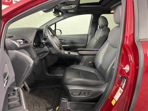 2024 Toyota Sienna XSE 7 Passenger