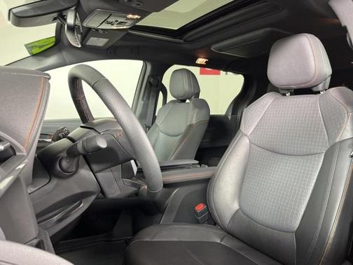 2024 Toyota Sienna XSE 7 Passenger