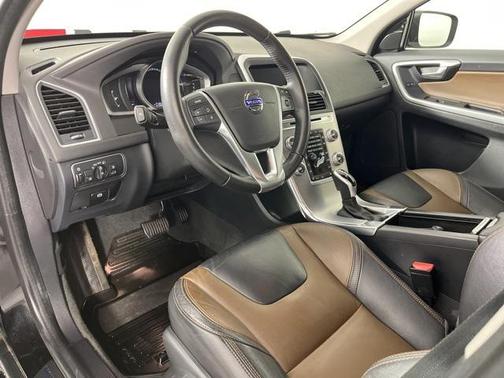 2017 Volvo XC60 T5 Dynamic