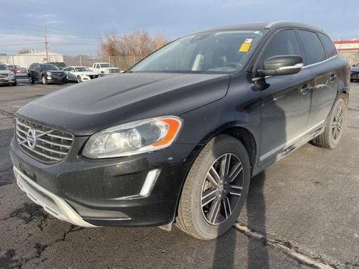 2017 Volvo XC60 T5 Dynamic