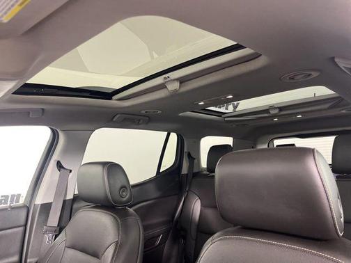 Quicksilver Metallic 2018 GMC Acadia SLT-1