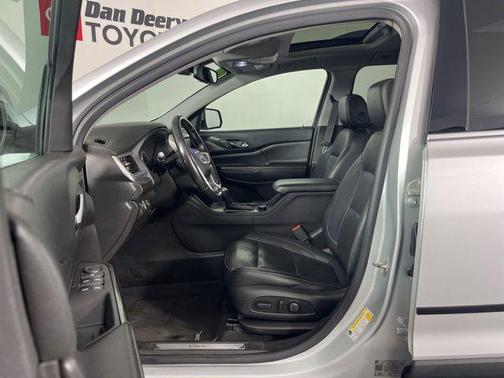 Quicksilver Metallic 2018 GMC Acadia SLT-1