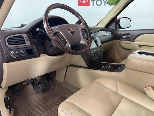 2010 GMC Yukon XL Denali