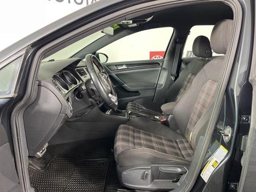 2015 Volkswagen Golf GTI S
