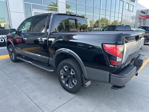 2024 Nissan Titan Platinum Reserve