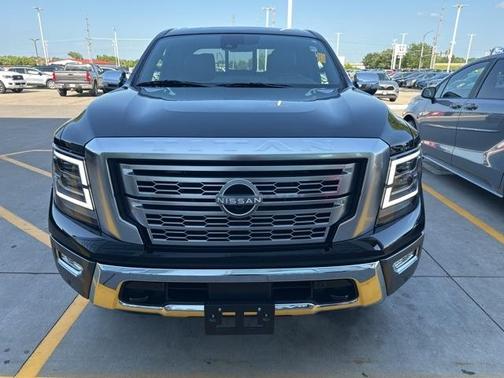 2024 Nissan Titan Platinum Reserve