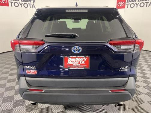 2022 Toyota RAV4 Hybrid XLE
