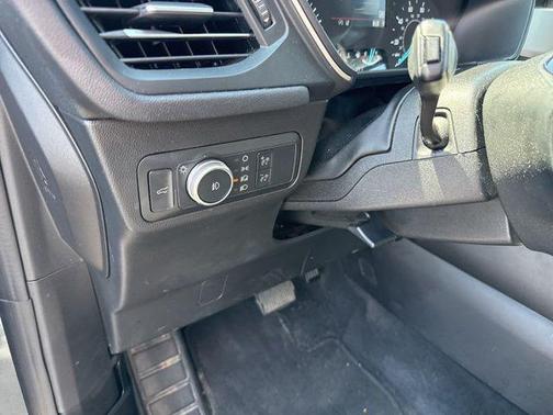 Gray Metallic 2022 Ford Escape SEL