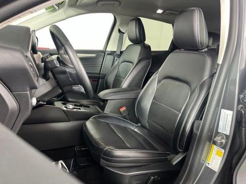 Gray Metallic 2022 Ford Escape SEL