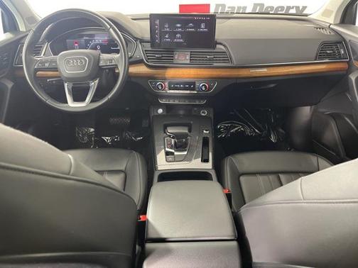 2023 Audi Q5 45 S line Premium Plus