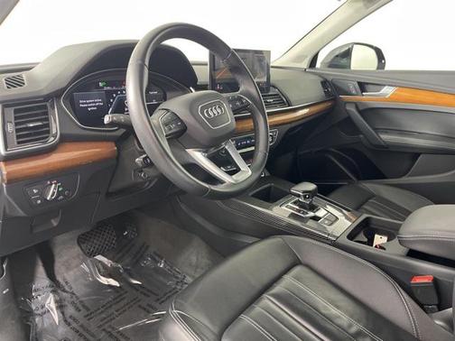 2023 Audi Q5 45 S line Premium Plus