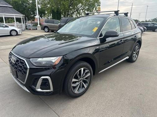 2023 Audi Q5 45 S line Premium Plus