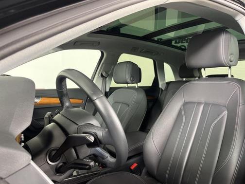 2023 Audi Q5 45 S line Premium Plus