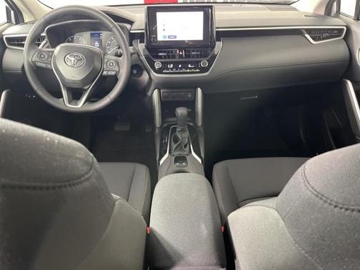 2025 Toyota Corolla Cross LE