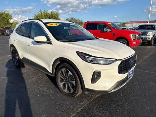 Star White Metallic Tri-Coat 2024 Ford Escape Platinum