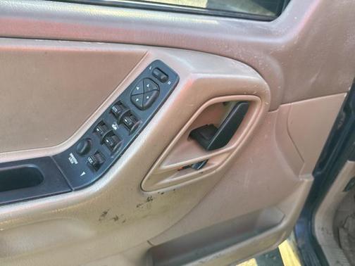 2003 Jeep Grand Cherokee Laredo