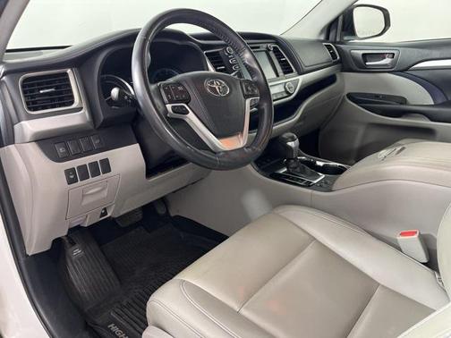 2019 Toyota Highlander Hybrid XLE