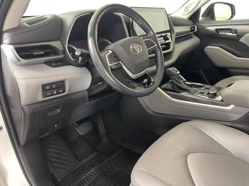 2022 Toyota Highlander Limited
