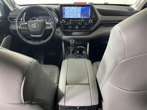2022 Toyota Highlander Limited