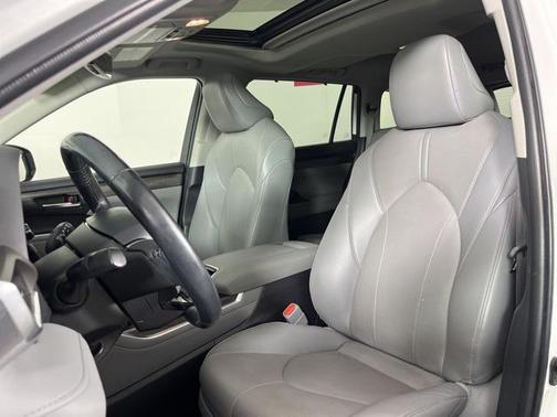 2022 Toyota Highlander Limited