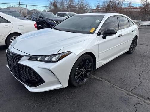 2022 Toyota Avalon Hybrid XSE