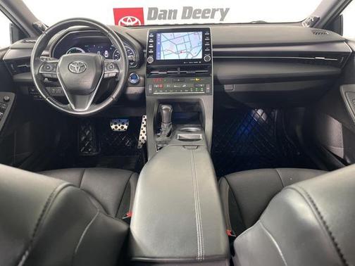 2022 Toyota Avalon Hybrid XSE