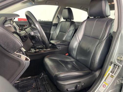 2017 Toyota Avalon XLE