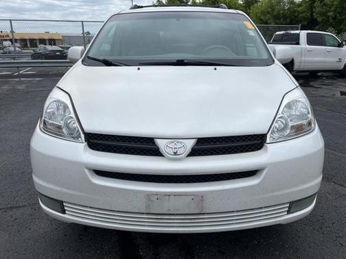 2005 Toyota Sienna XLE
