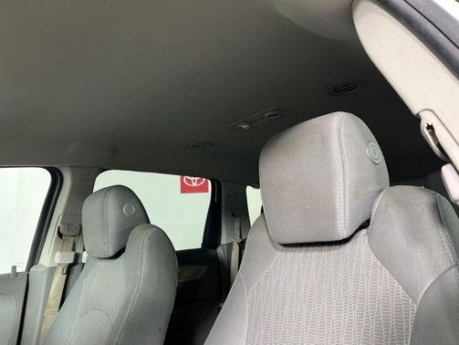 Summit White 2017 Chevrolet Traverse 1LT
