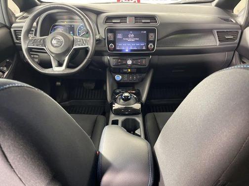 2022 Nissan Leaf SV 40 kWh