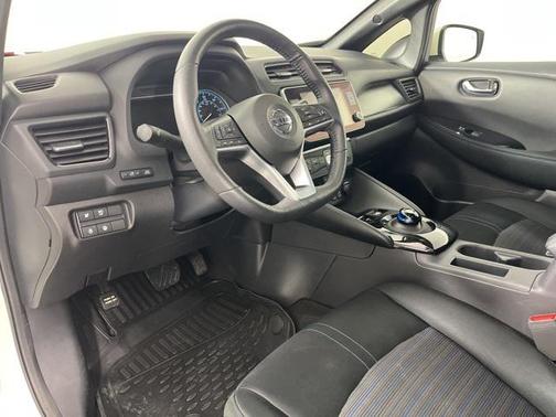 2022 Nissan Leaf SV 40 kWh