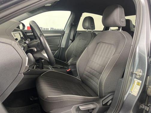 Platinum Gray Metallic 2023 Volkswagen Jetta 1.5T Sport