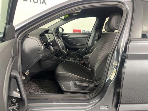 Platinum Gray Metallic 2023 Volkswagen Jetta 1.5T Sport